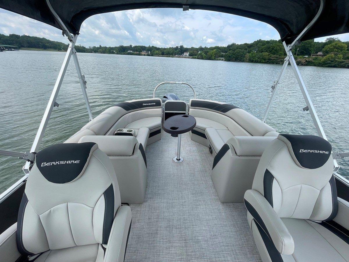 2021  Berkshire 24 RXF CTS - BERKSHIRE