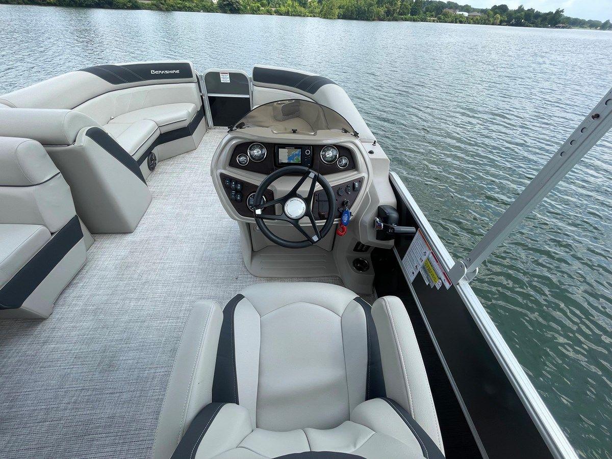 Buy a 2021  Berkshire 24 RXF CTS 2021 at Shestakov Yacht Sales