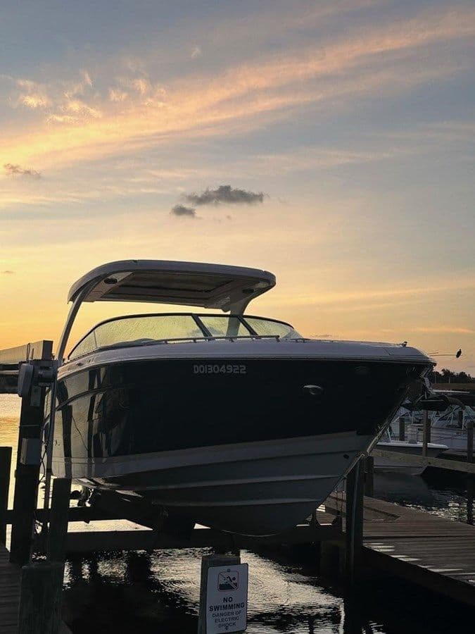 best yacht sales deals 2020 Regal 3300 34