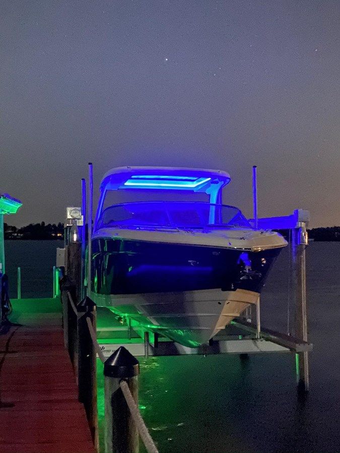 best yacht sales deals 2020 Regal 3300 - Regal