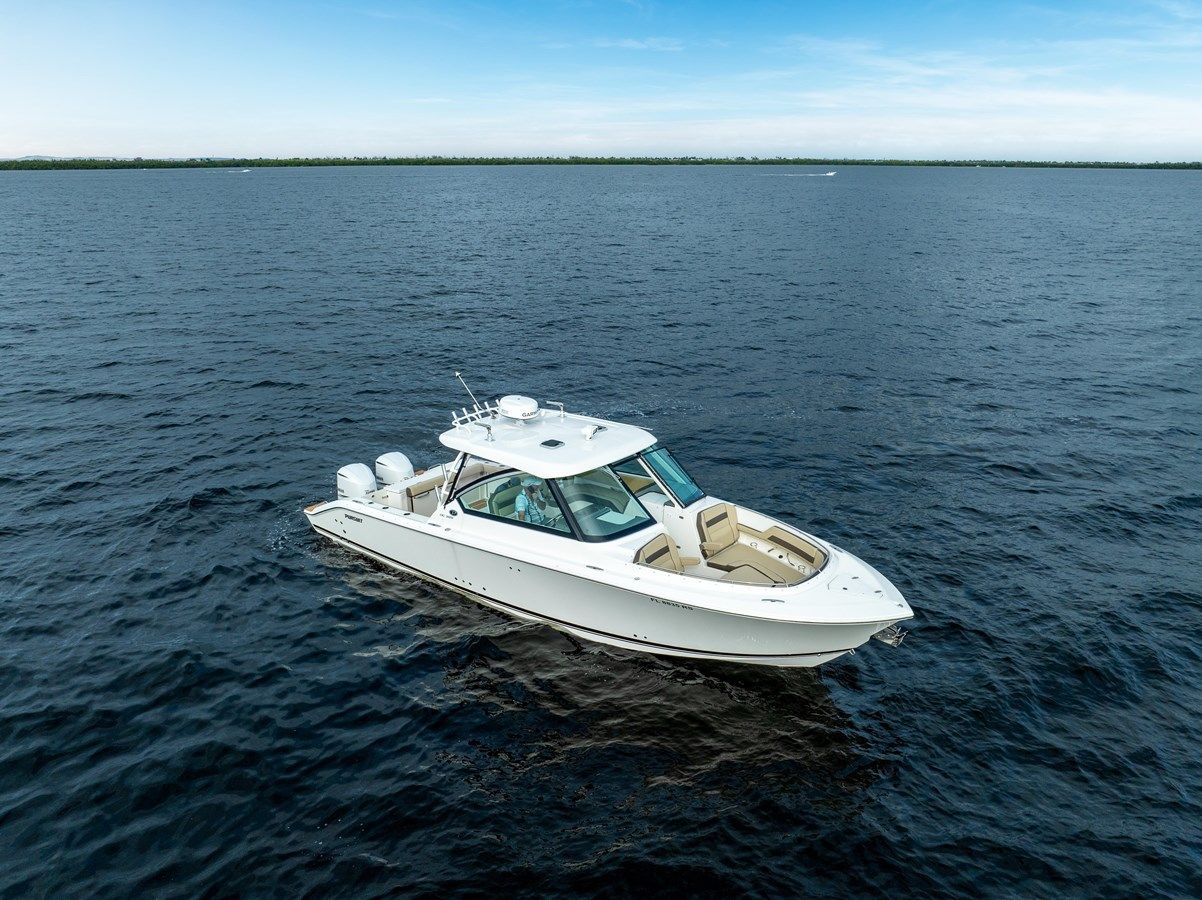 best yacht sales deals 2019 Pursuit DC 325 Dual Console - PURSUIT BOATS