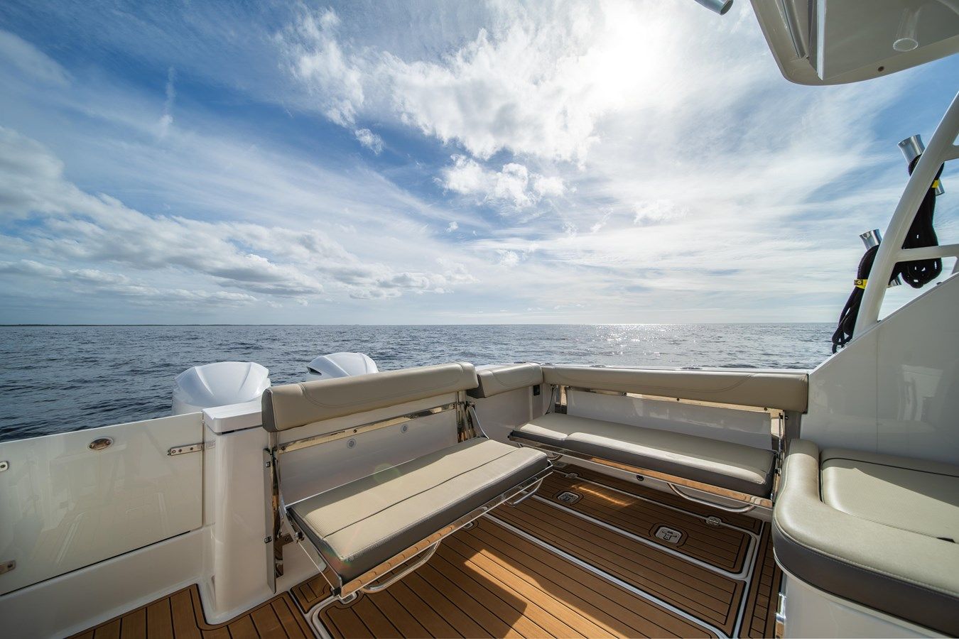 Buy a 2019 Pursuit DC 325 Dual Console - PURSUIT BOATS at Shestakov Yacht Sales