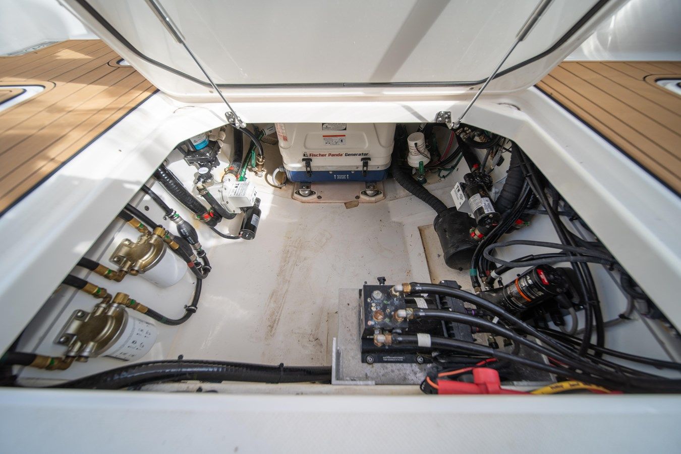 2019 Pursuit DC 325 Dual Console 34 yacht sale