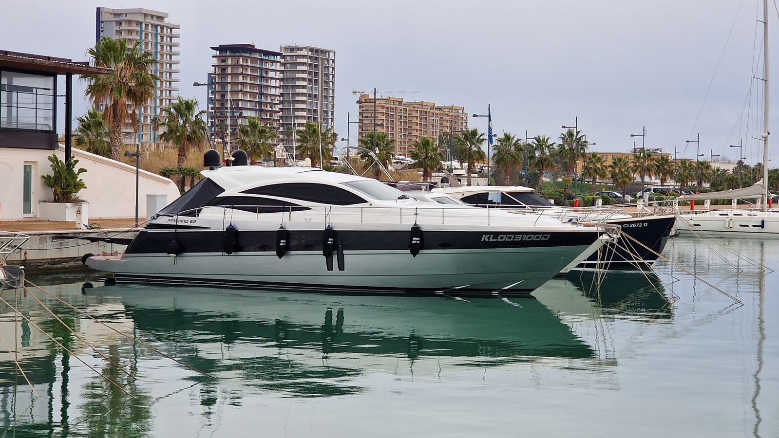 Buy a yacht MON AVIE 62