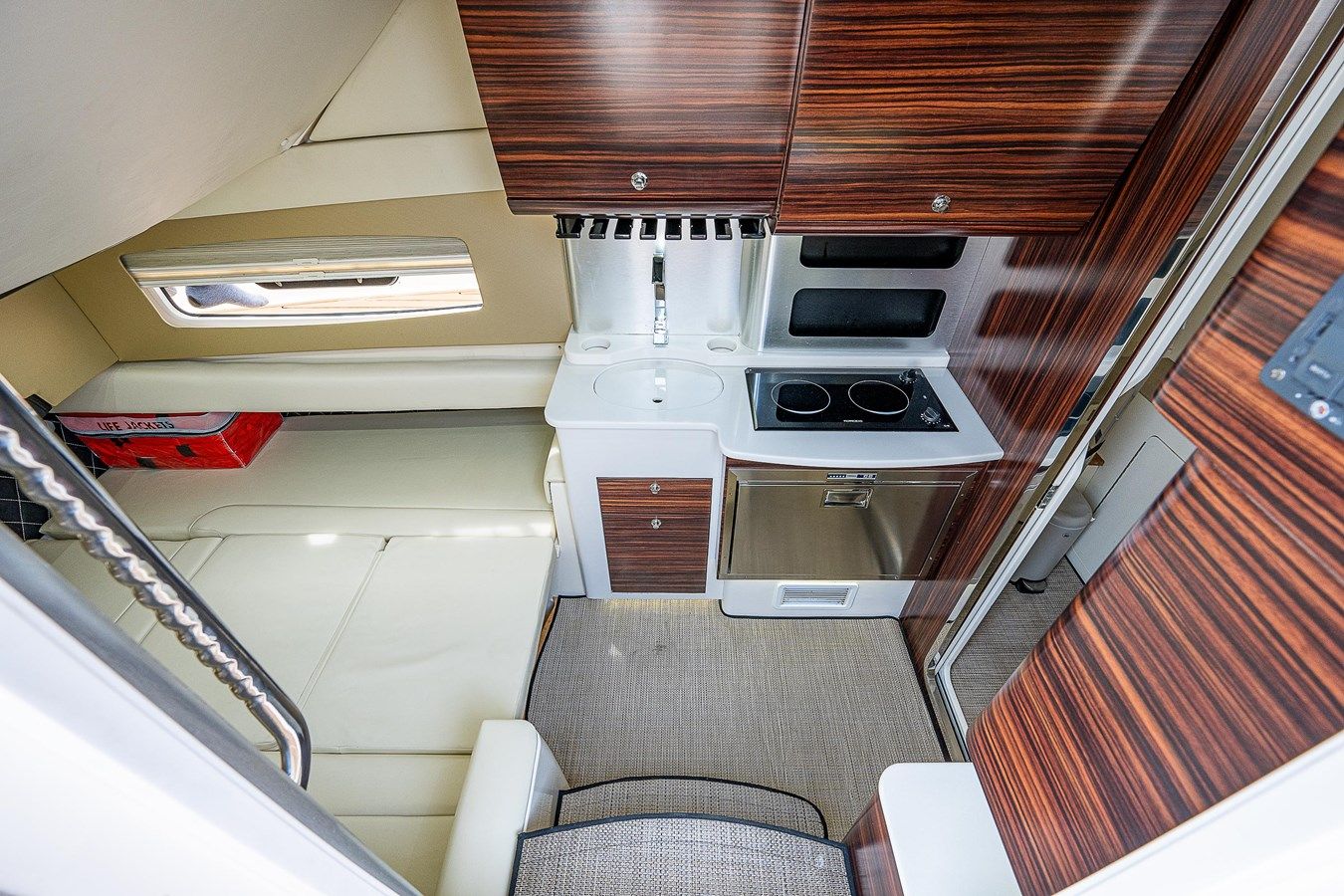 Продажа яхты 2016 42' Scout 420 LXF 42