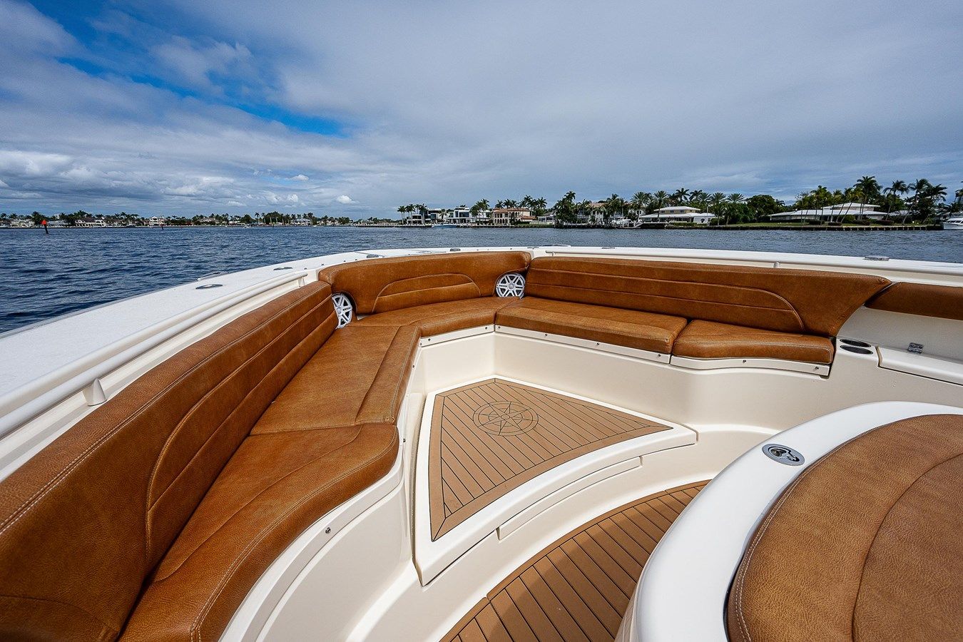 Продажа яхты 2016 42' Scout 420 LXF 2016