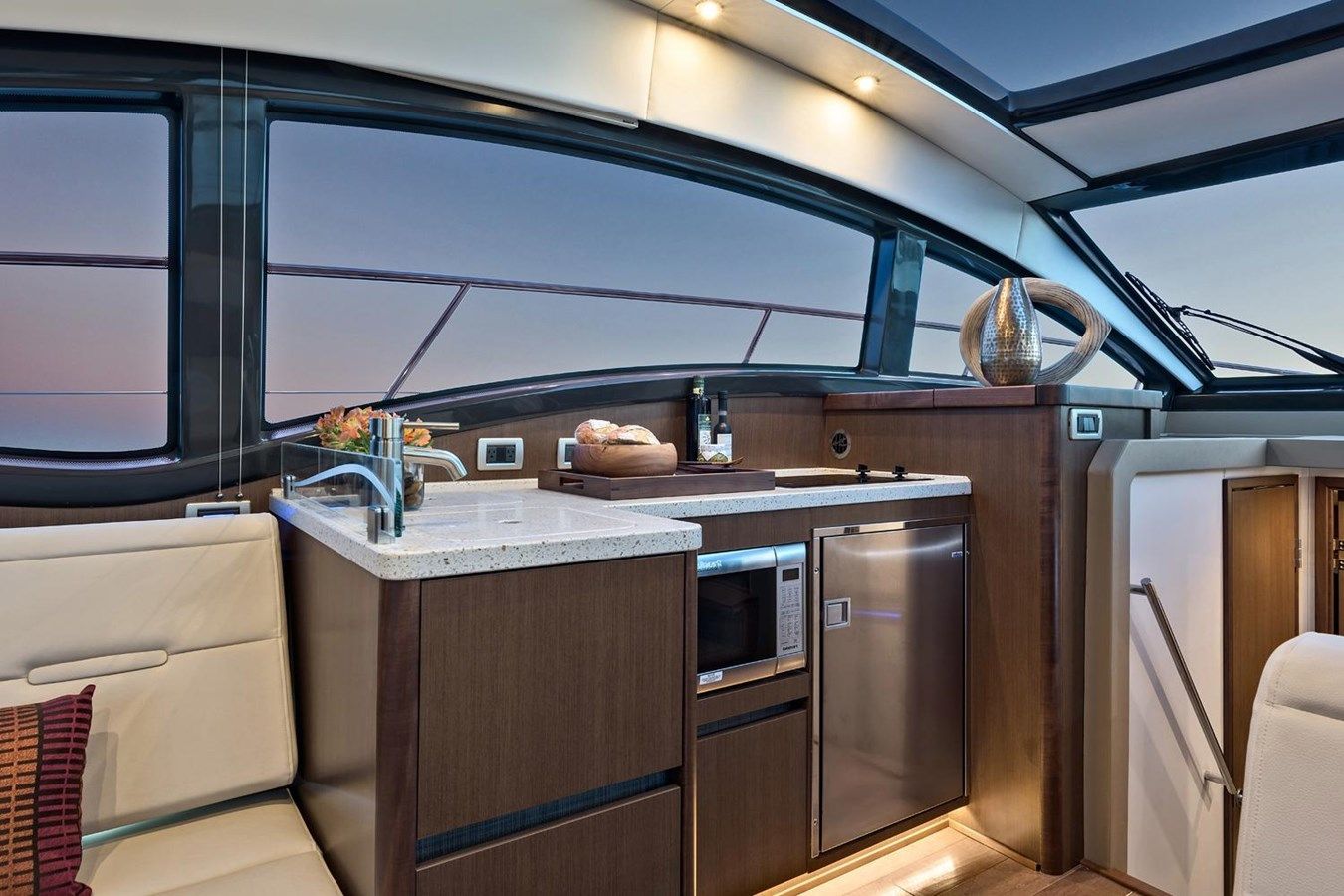 Купить 2016 40' Sea Ray 400 Sundancer 2016