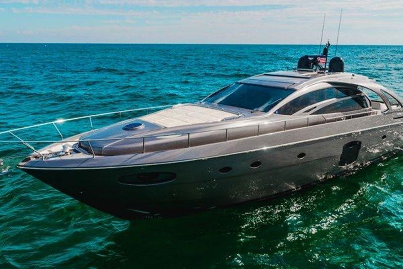 Стоимость яхты Andiamo - PERSHING