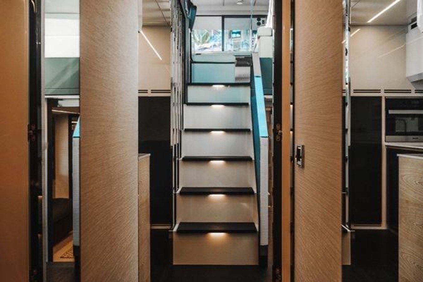 Лучшая цена на Andiamo - PERSHING