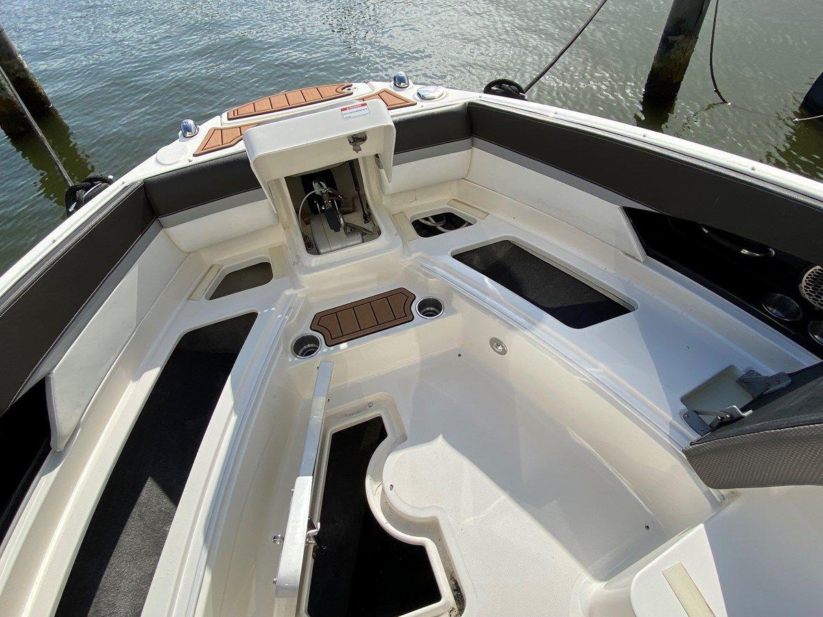 Buy a yacht Naut Guilty 35