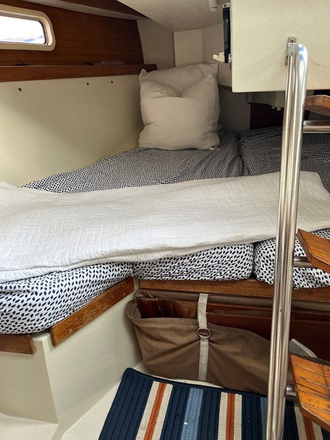 Купить яхту Purple Shamrock - Catalina Yachts в Shestakov Yacht Sales