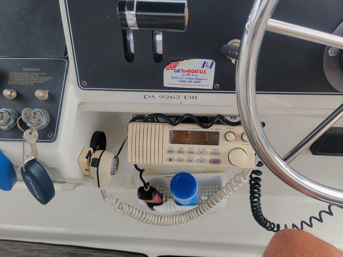 Buy a yacht Solace - Carver Yachts