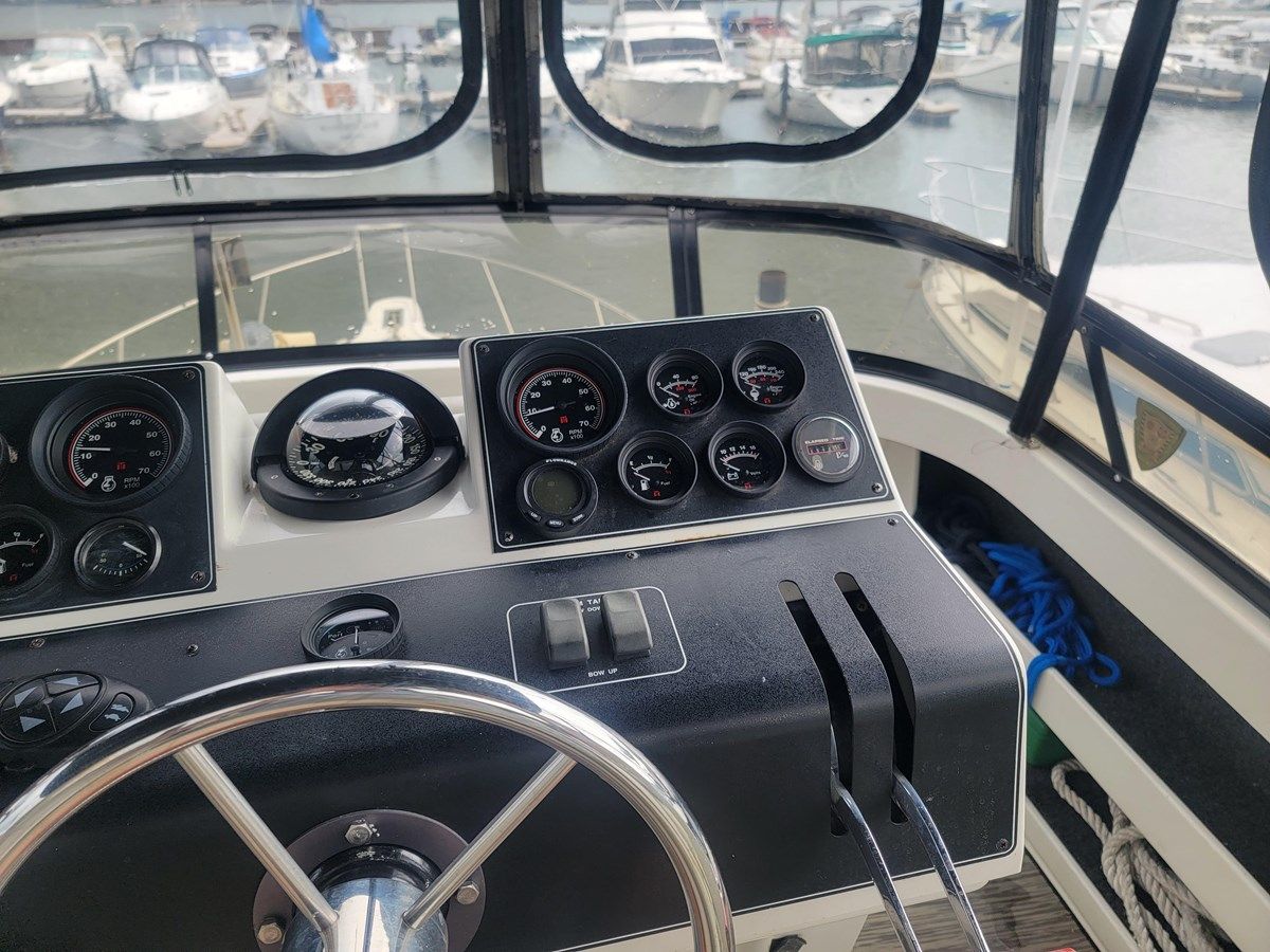 the best price on Solace - Carver Yachts