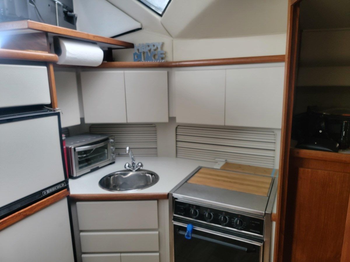 Buy a yacht Solace 38