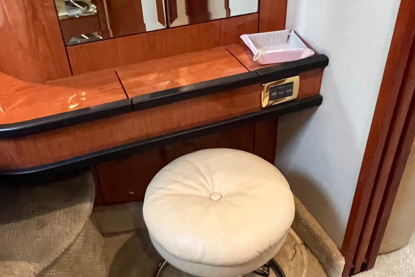 best yacht sales deals 2001 Sea Ray 460 SUndancer 51