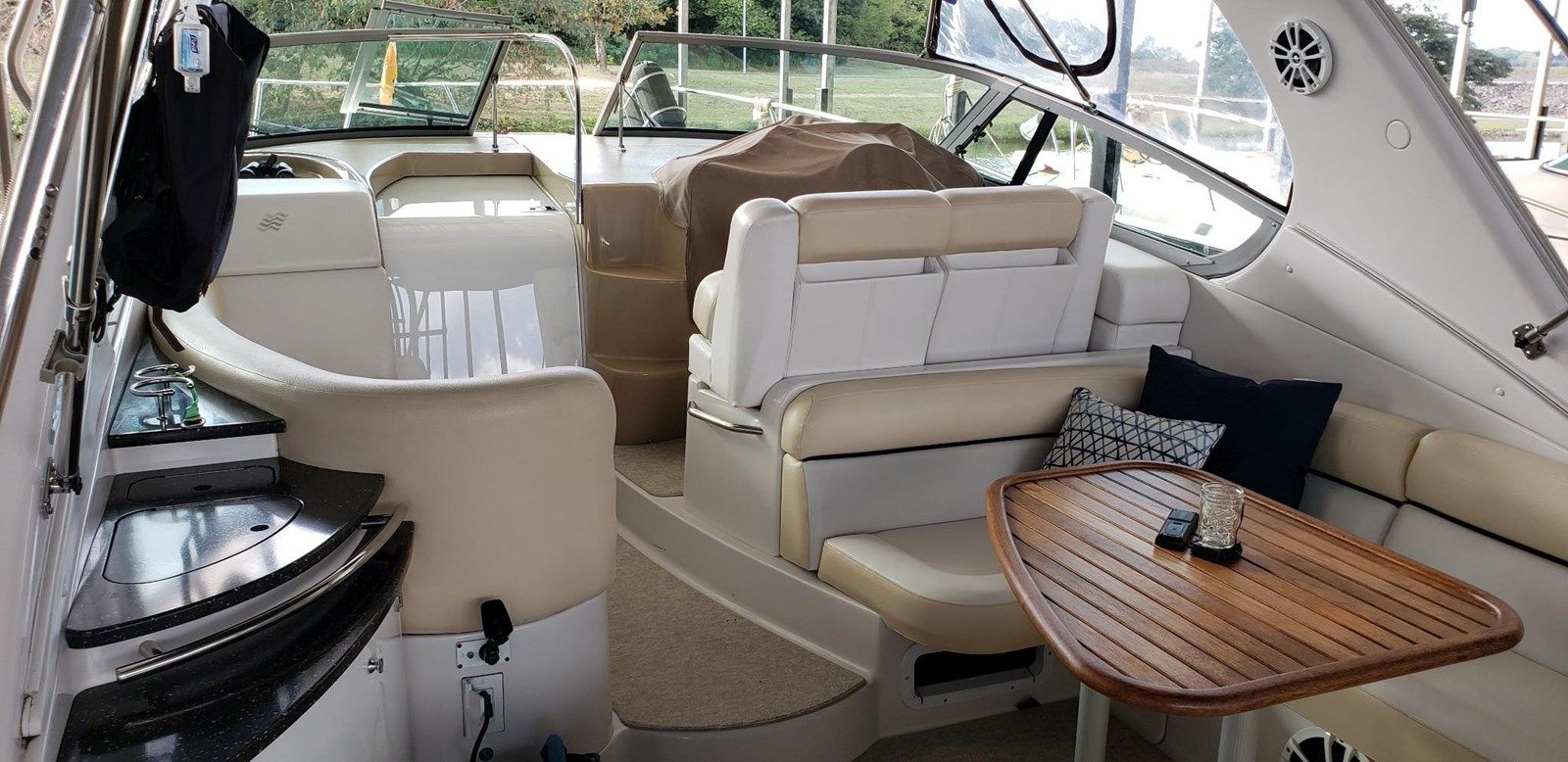 Buy a yacht 2008 Four Winns 358 Vista 2008