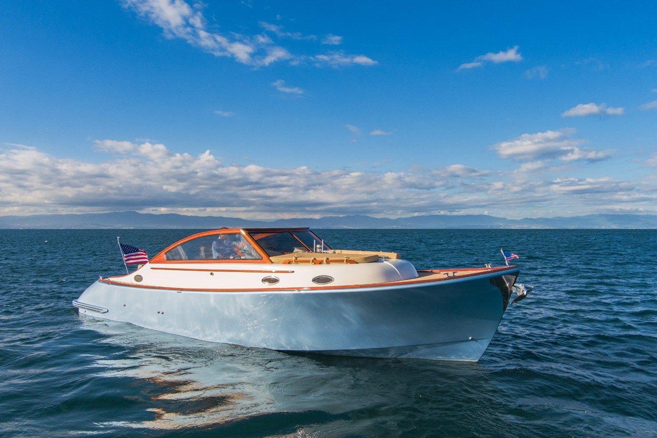 the best price on V40 Retro Classic Open