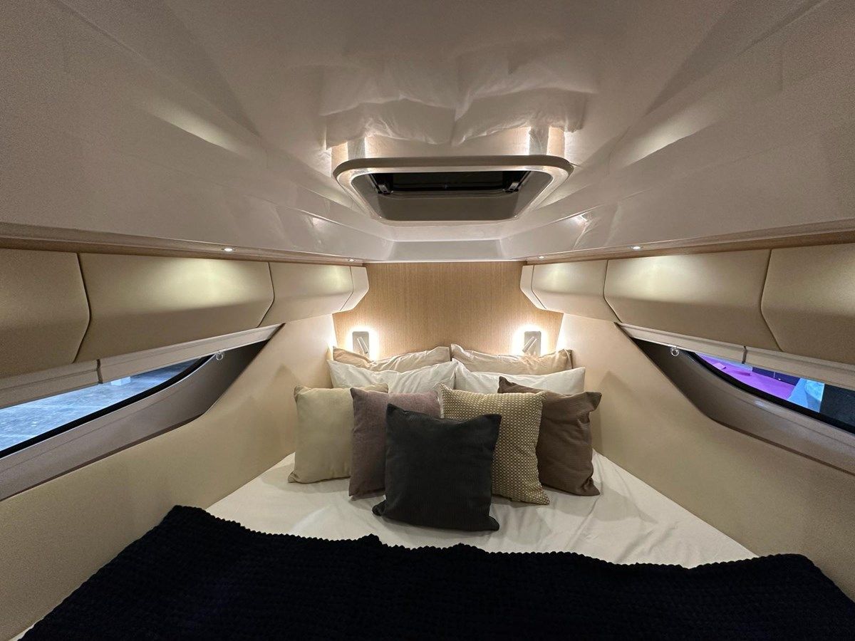 Buy a V30 HT Weekender 2023 at Shestakov Yacht Sales