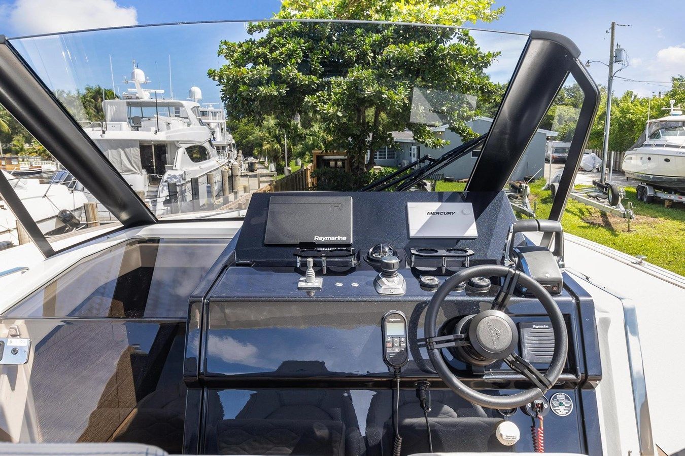 Buy a - 377 Coupe Outboard at Shestakov Yacht Sales
