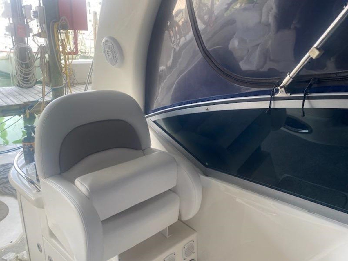 Buy a 2005 Sea Ray 340 Sundancer 37 at Shestakov Yacht Sales