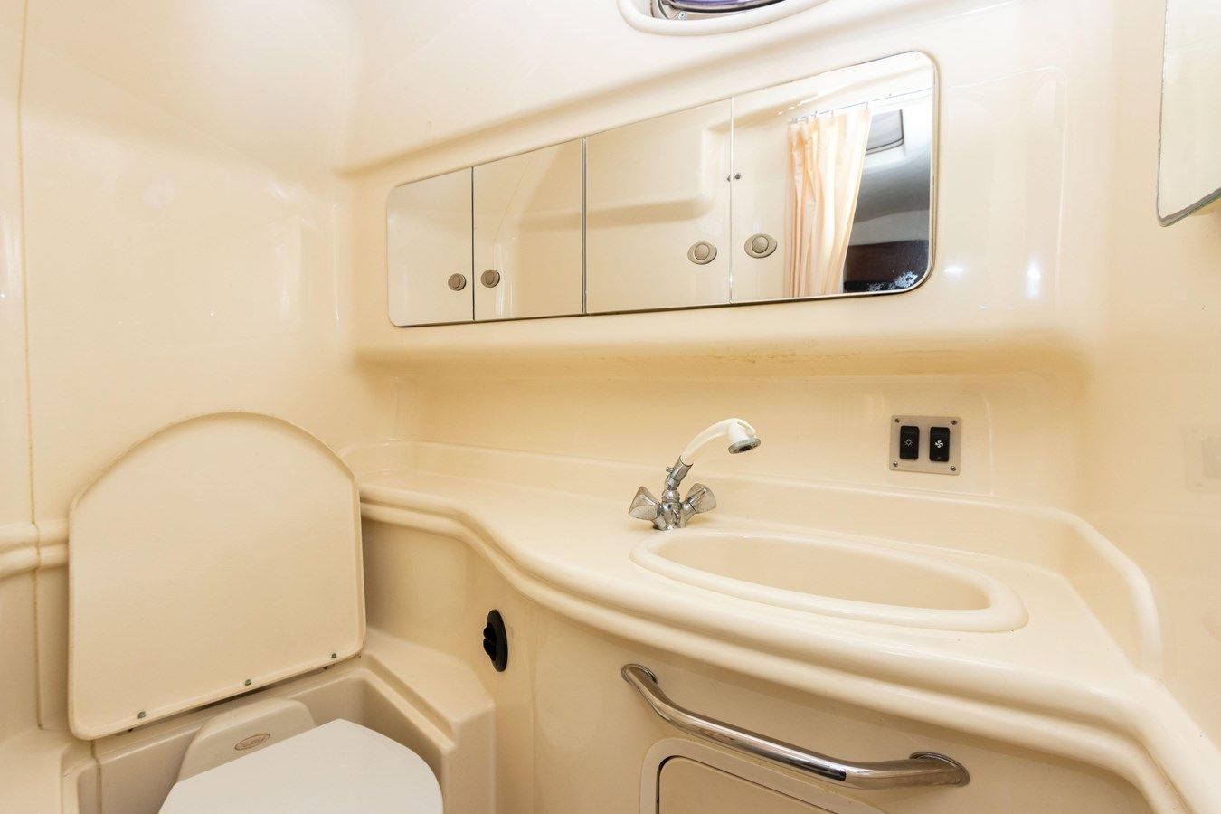 best yacht sales deals 2005 Sea Ray 340 Sundancer 37