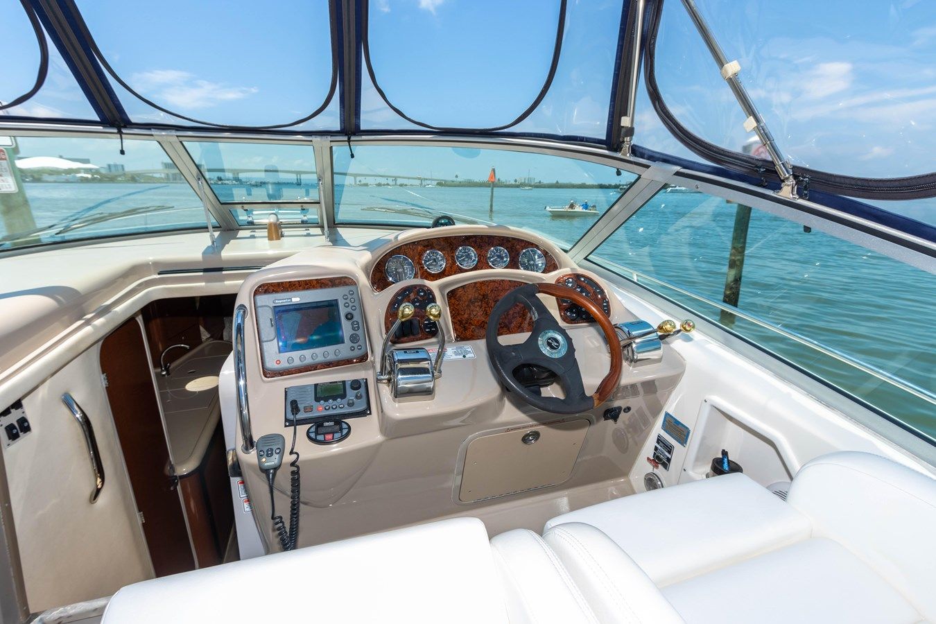 best yacht sales deals 2005 Sea Ray 340 Sundancer 2005