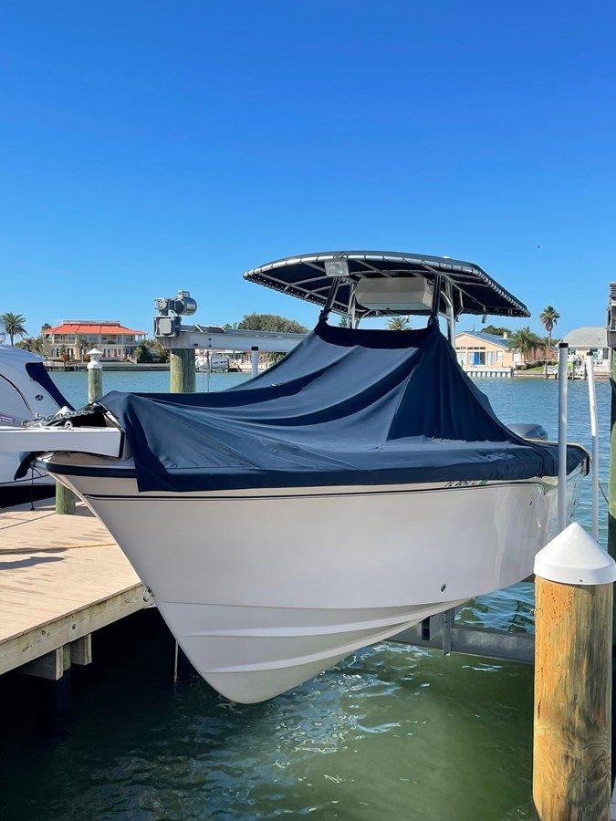 Buy a 2003 Grady-White Center Console Chase 273 Center Console Chase 273 at Shestakov Yacht Sales