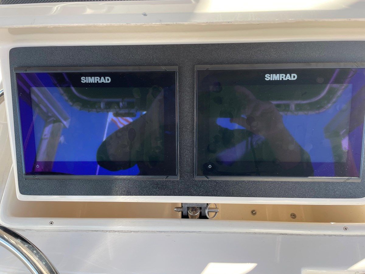 2003 Grady-White Center Console Chase 273 2003 yacht sale