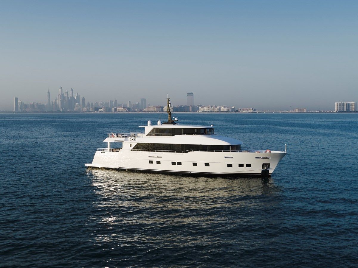 Buy a yacht NOMAD 95 SUV - NOMAD