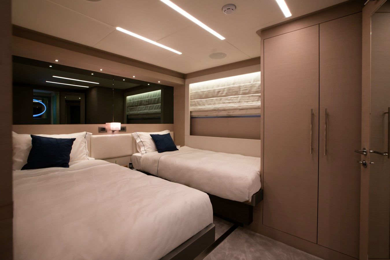 Buy a yacht NOMAD 95 SUV 2025