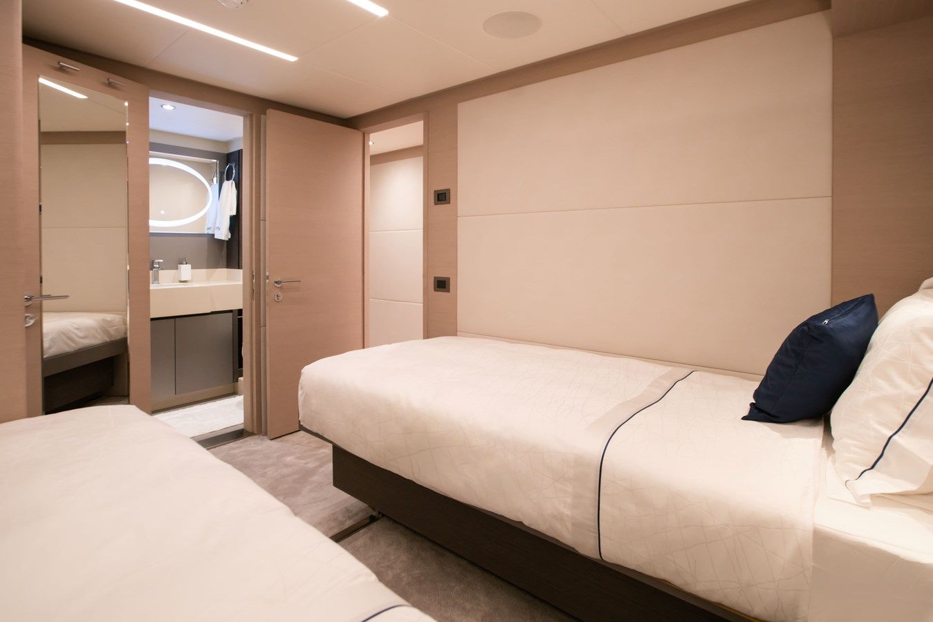 Buy a NOMAD 95 SUV 97 at Shestakov Yacht Sales