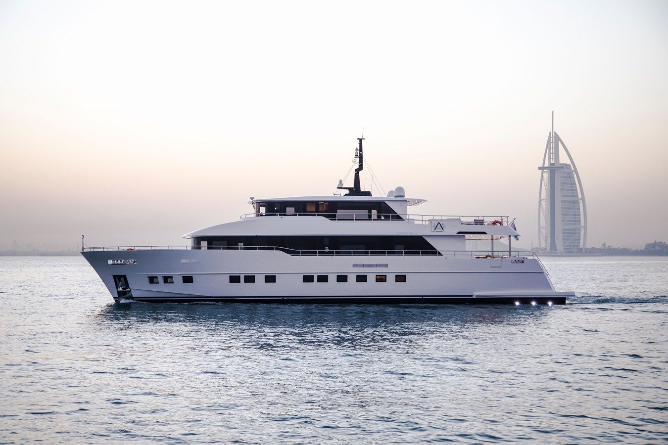 NOMAD 95 SUV 95 SUV yacht sale