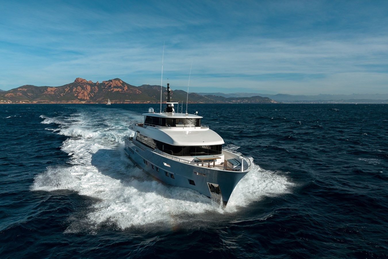 the best price on NOMAD 95 SUV - NOMAD