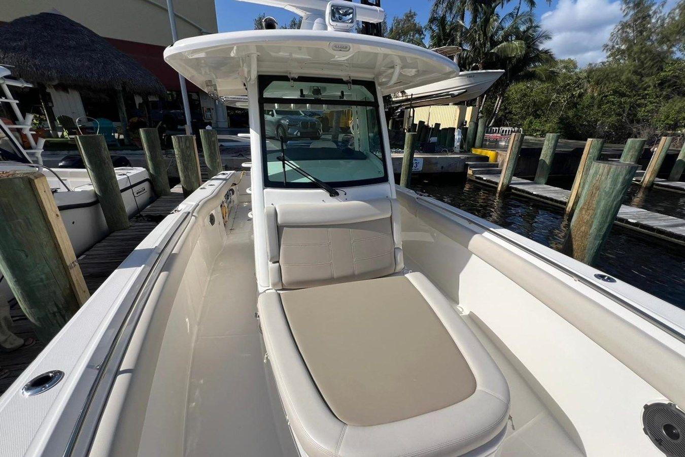Лучшая цена на Boston Whaler 330