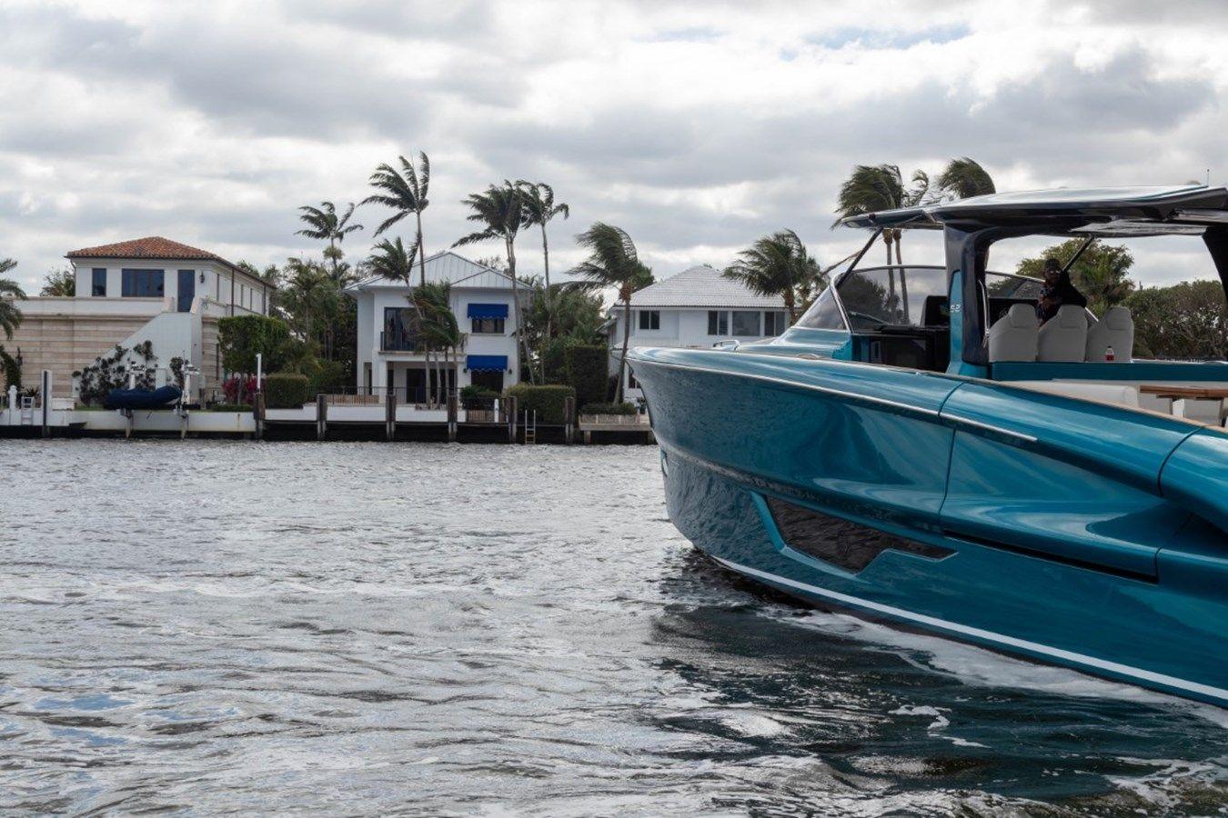 Buy a yacht 2024 NEW 52 OPEN SOLARIS POWER 52 open