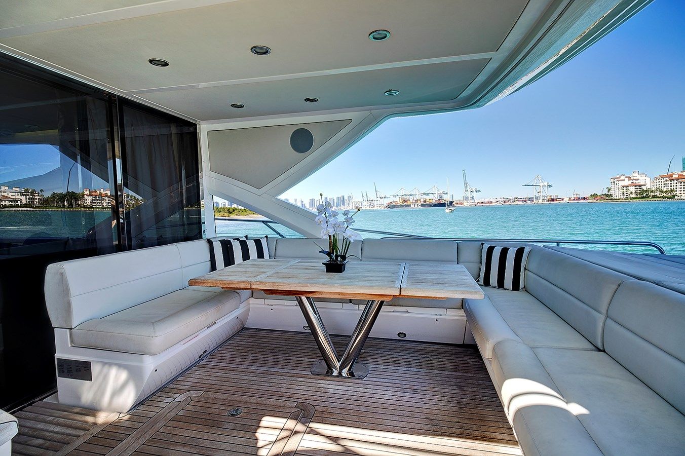 Buy a yacht King 2016