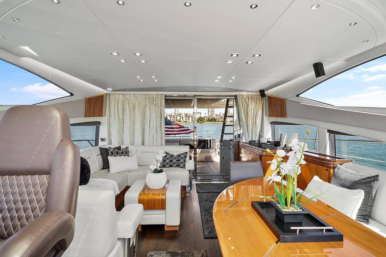 Buy a yacht King 68 Sport Yacht