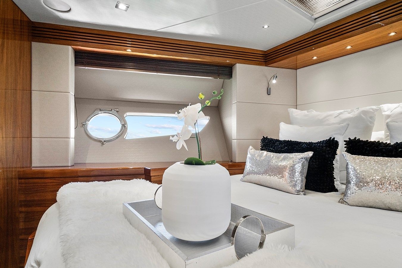 Buy a yacht King 68