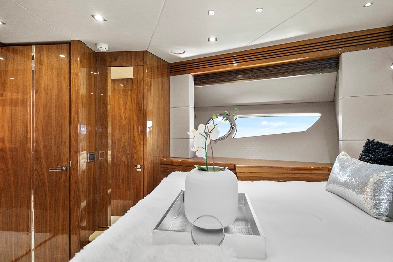 Buy a King - Sunseeker at Shestakov Yacht Sales