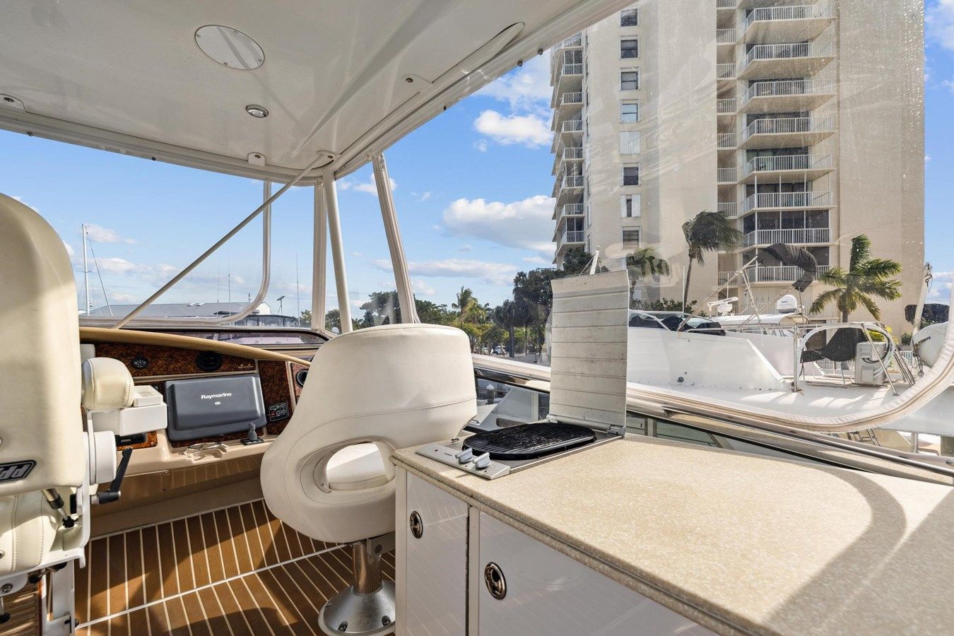 Buy a yacht Yasmine Ann - Marquis