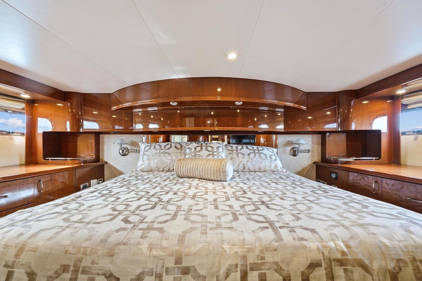 the best price on Yasmine Ann