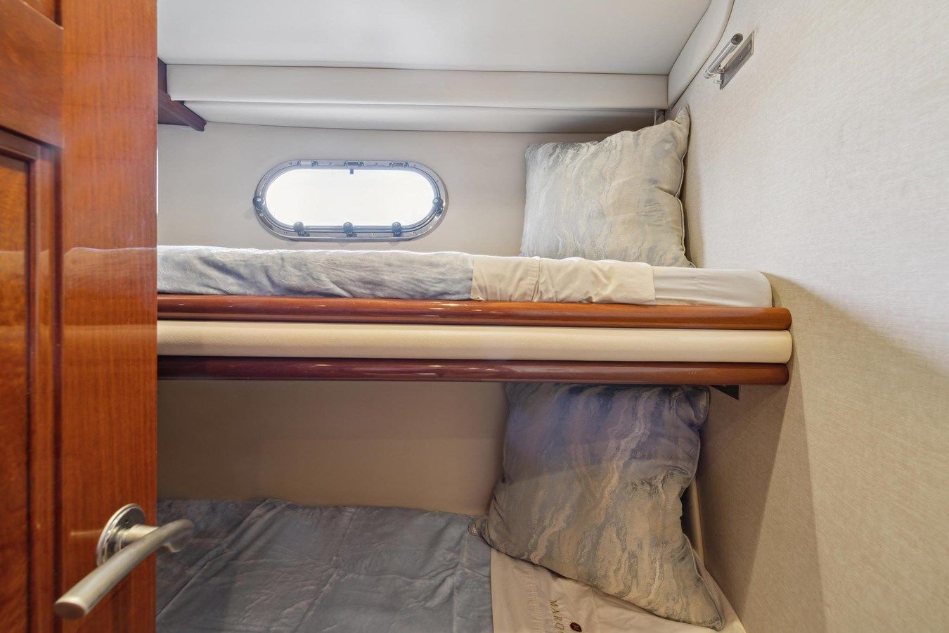 the best price on Yasmine Ann 59