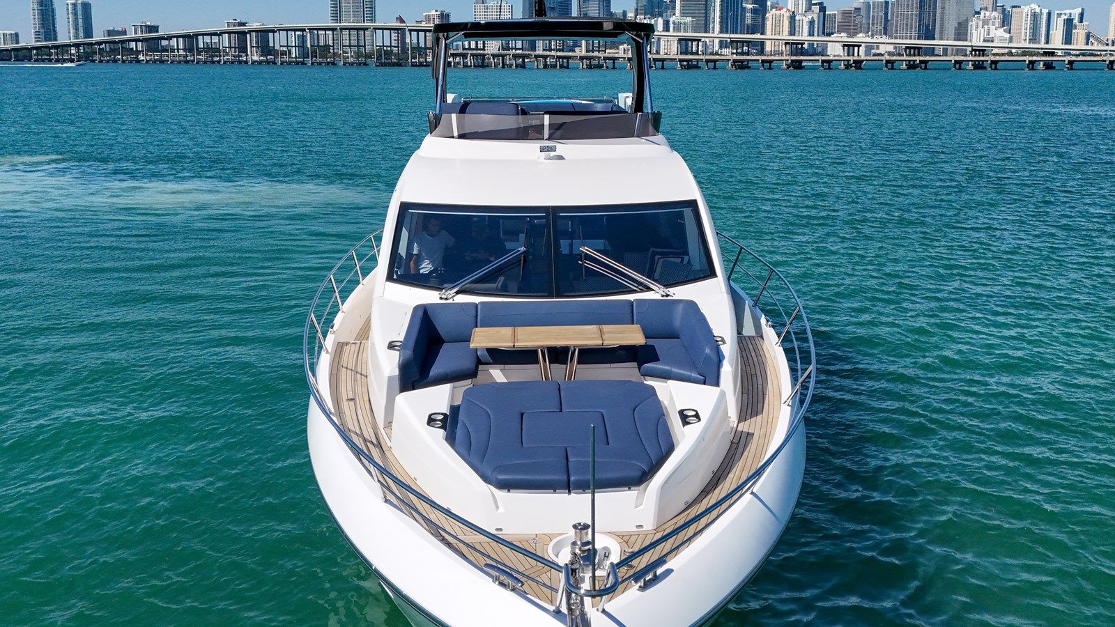 68 MANHATTAN yacht sale