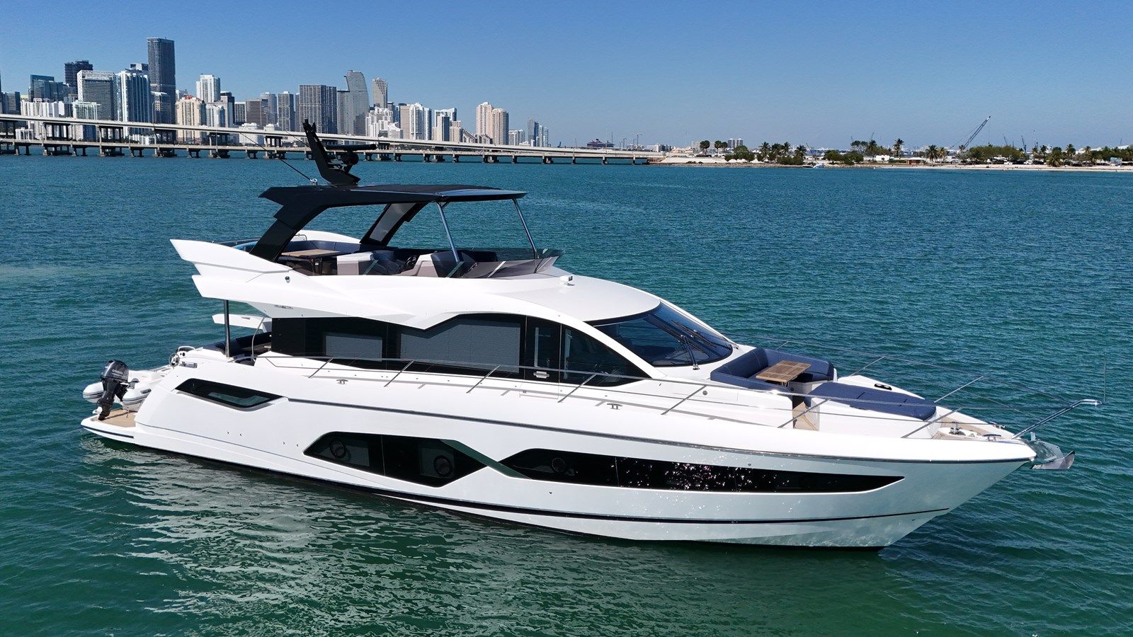 68 MANHATTAN - Sunseeker yacht sale