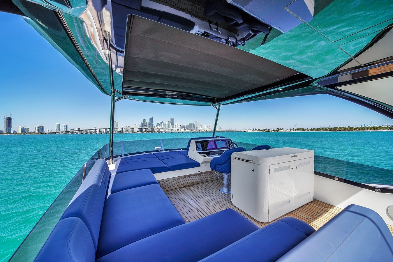 best yacht sales deals 68 MANHATTAN 68