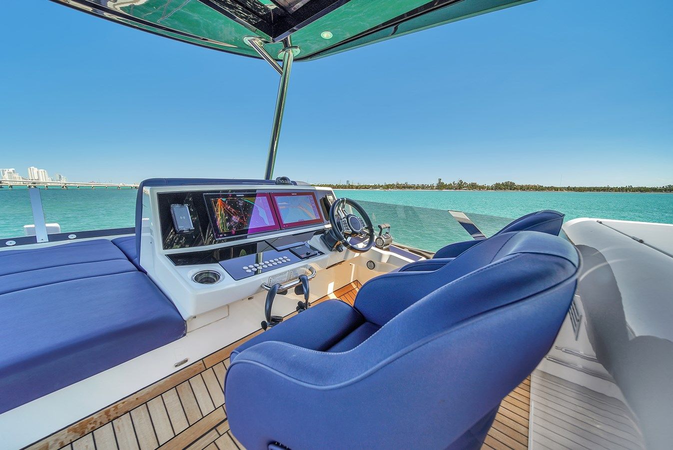 best yacht sales deals 68 MANHATTAN 68
