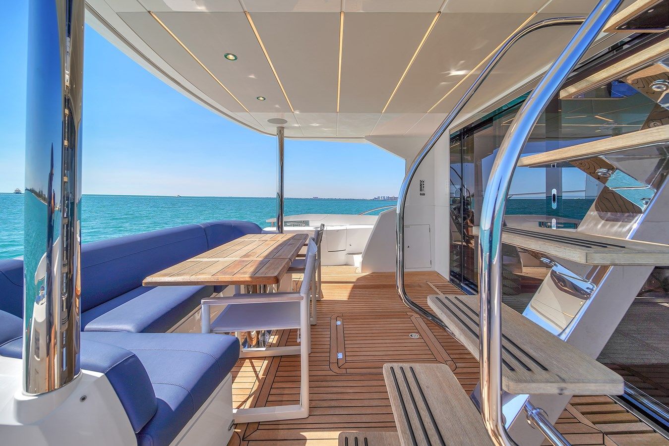 Buy a 68 MANHATTAN at Shestakov Yacht Sales
