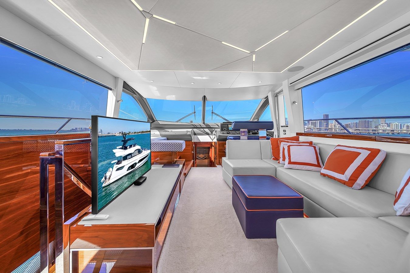 Buy a yacht 68 MANHATTAN - Sunseeker