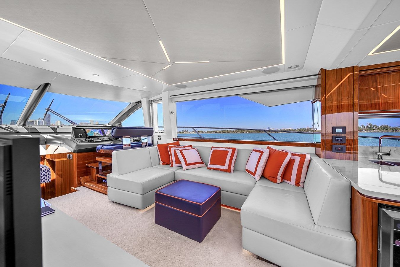 Buy a 68 MANHATTAN - Sunseeker at Shestakov Yacht Sales