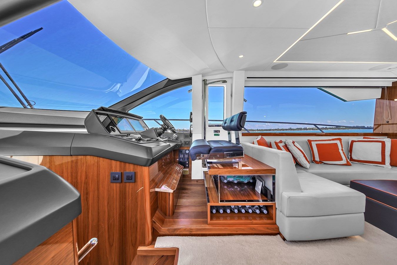 Buy a 68 MANHATTAN - Sunseeker at Shestakov Yacht Sales
